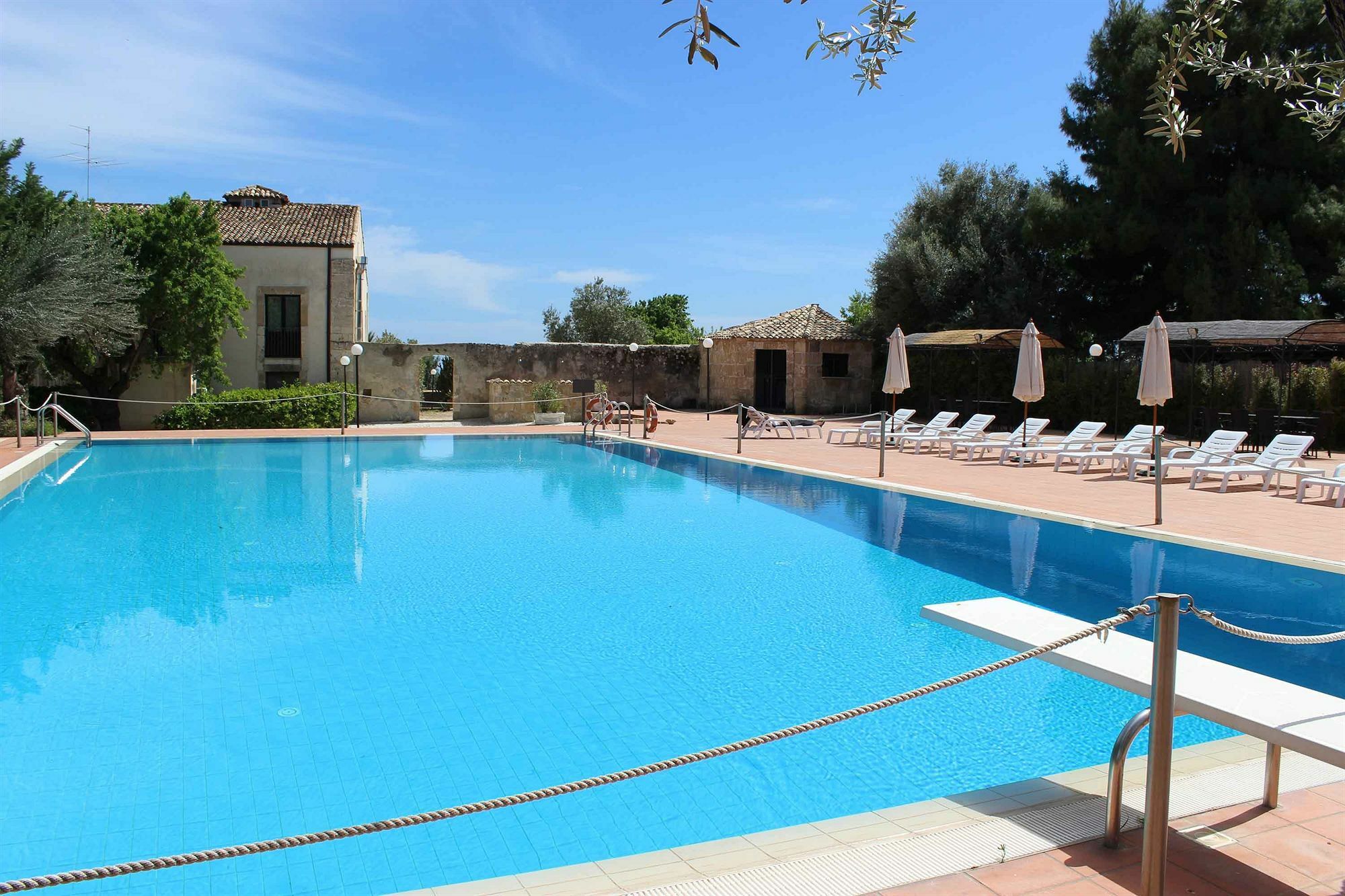 Hotel Favorita 4*